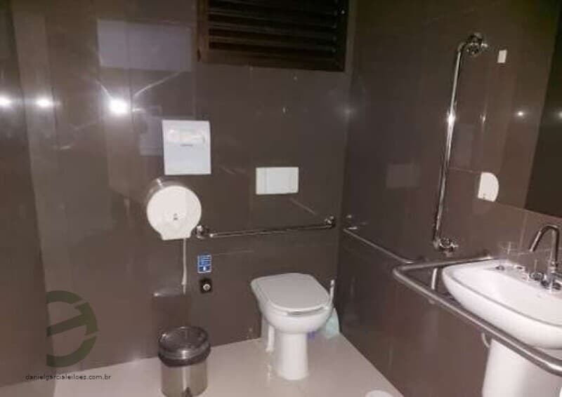 Foto 6 de 20: Comercial em leilão em Bragança Paulista - SP, bairro Centro — LOTE 001 Sala e Vaga de Garagem