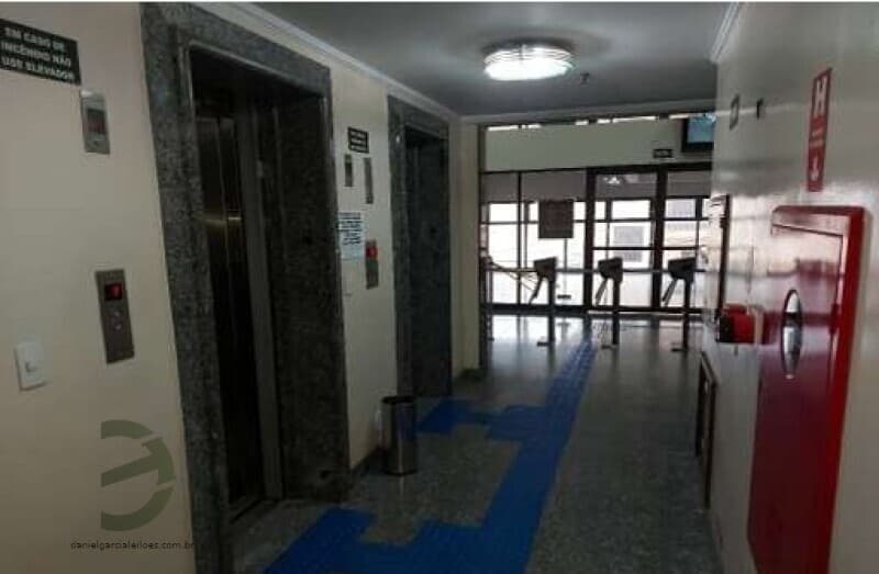 Foto 3 de 20: Comercial em leilão em Bragança Paulista - SP, bairro Centro — LOTE 001 Sala e Vaga de Garagem