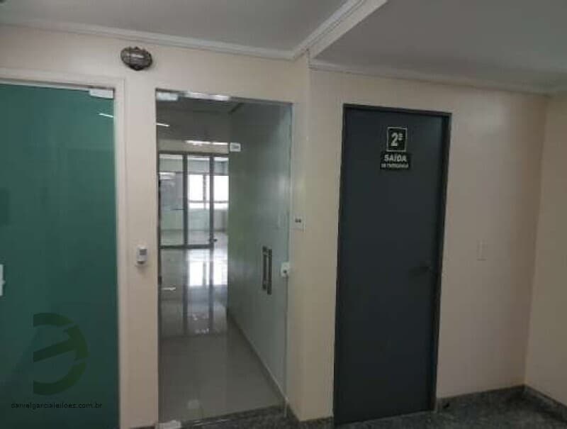 Foto 14 de 20: Comercial em leilão em Bragança Paulista - SP, bairro Centro — LOTE 001 Sala e Vaga de Garagem
