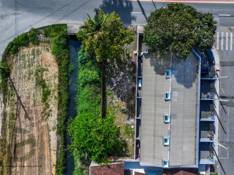 Foto 2 de 16: Terreno em leilão em Joinville - SC, bairro Paranaguamirim — LOTE 003 Terreno