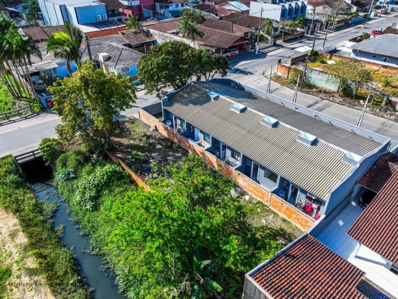 Foto 3 de 16: Terreno em leilão em Joinville - SC, bairro Paranaguamirim — LOTE 003 Terreno