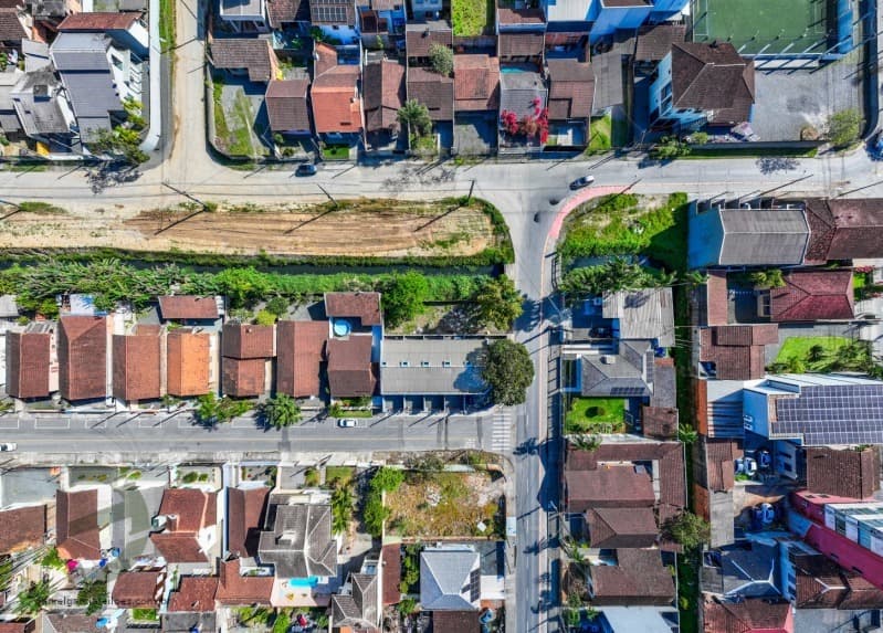 Foto 4 de 16: Terreno em leilão em Joinville - SC, bairro Paranaguamirim — LOTE 003 Terreno