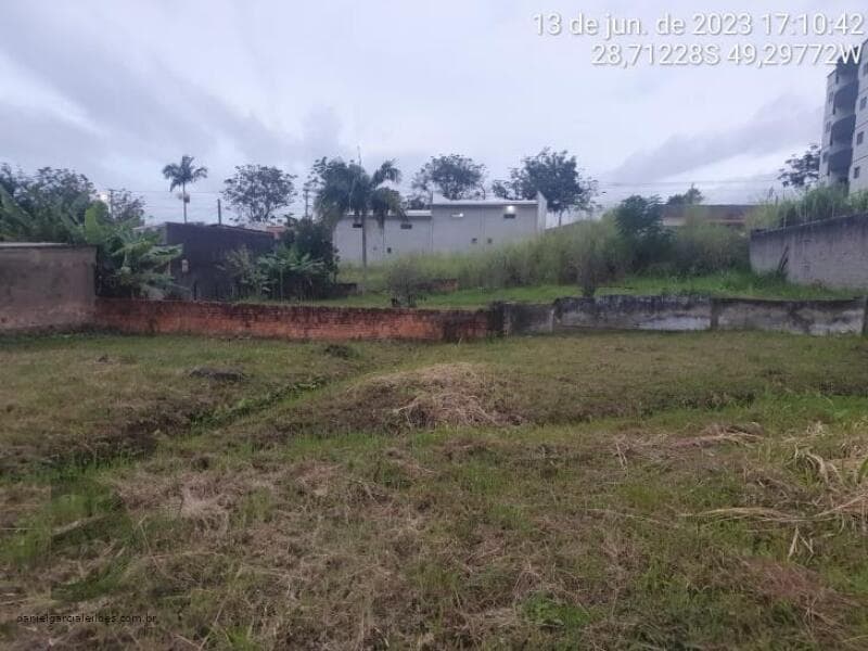 Foto 3 de 7: Terreno em leilão em Içara - SC, bairro Centro — LOTE 003 Imóvel