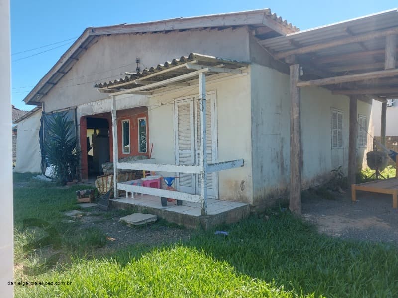 Foto 1 de 3: Casa em leilão em Içara - SC, bairro Vila Nova — LOTE 001 Direitos