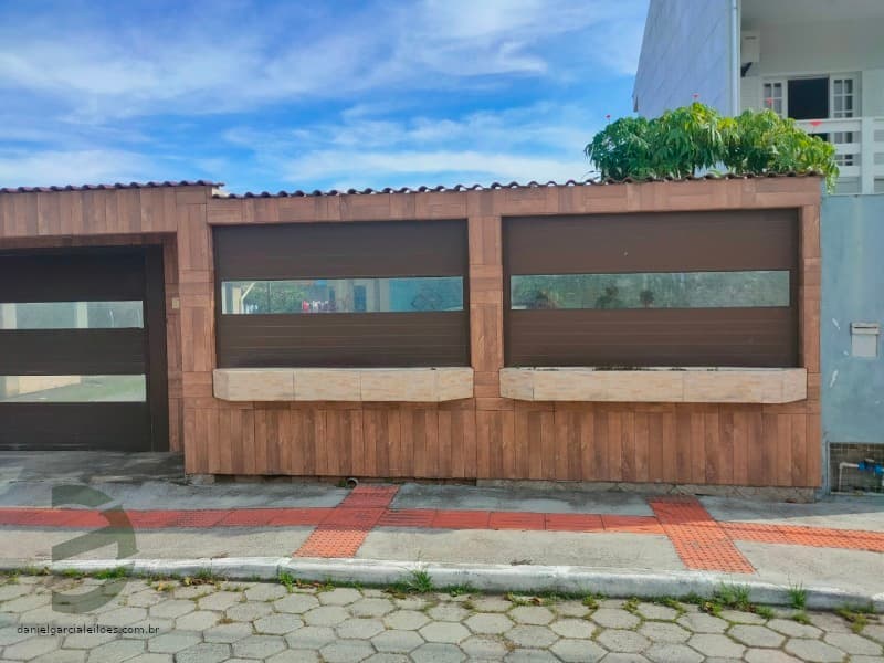 Foto 1 de 3: Terreno em leilão em Imbituba - SC — LOTE 001 Imóvel