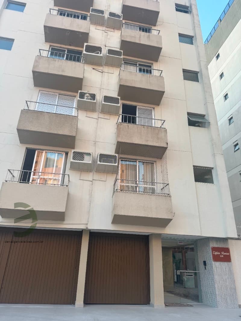 Foto 7 de 12: Apartamento em leilão em Criciúma - SC, bairro Comerciário — LOTE 001 Apartamento e Vaga de Garagem