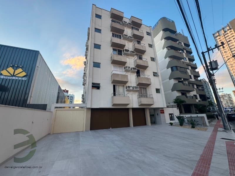 Foto 8 de 12: Apartamento em leilão em Criciúma - SC, bairro Comerciário — LOTE 001 Apartamento e Vaga de Garagem