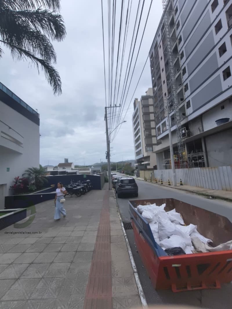 Foto 5 de 9: Comercial em leilão em Florianópolis - SC, bairro Agronômica — LOTE 017 Sala Comercial e Vaga de Garagem