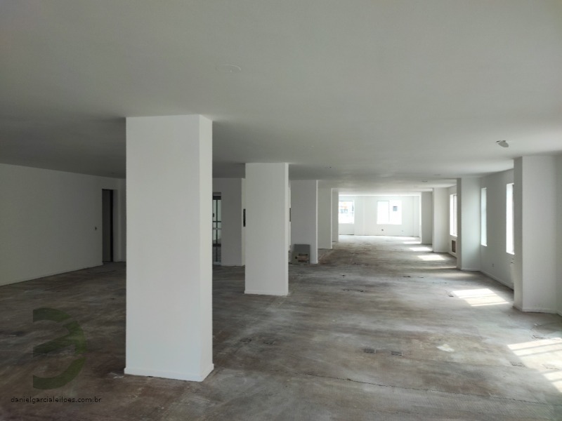 Foto 4 de 9: Comercial em leilão em Curitiba - PR — LOTE 001 Sala Comercial e Vagas de Garagem