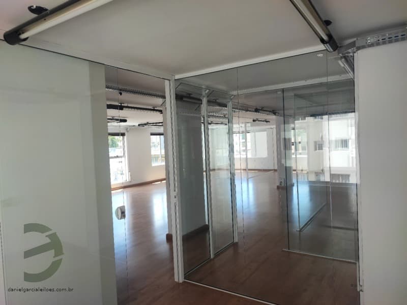 Foto 2 de 9: Comercial em leilão em Curitiba - PR — LOTE 002 Sala Comercial e Vagas de Garagem