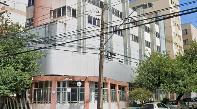 Foto 1 de 19: Comercial em leilão em Londrina - PR, bairro Centro — LOTE 004 Prédio Comercial