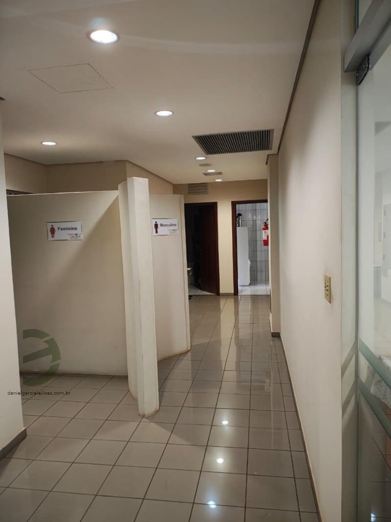 Foto 15 de 19: Comercial em leilão em Londrina - PR, bairro Centro — LOTE 004 Prédio Comercial