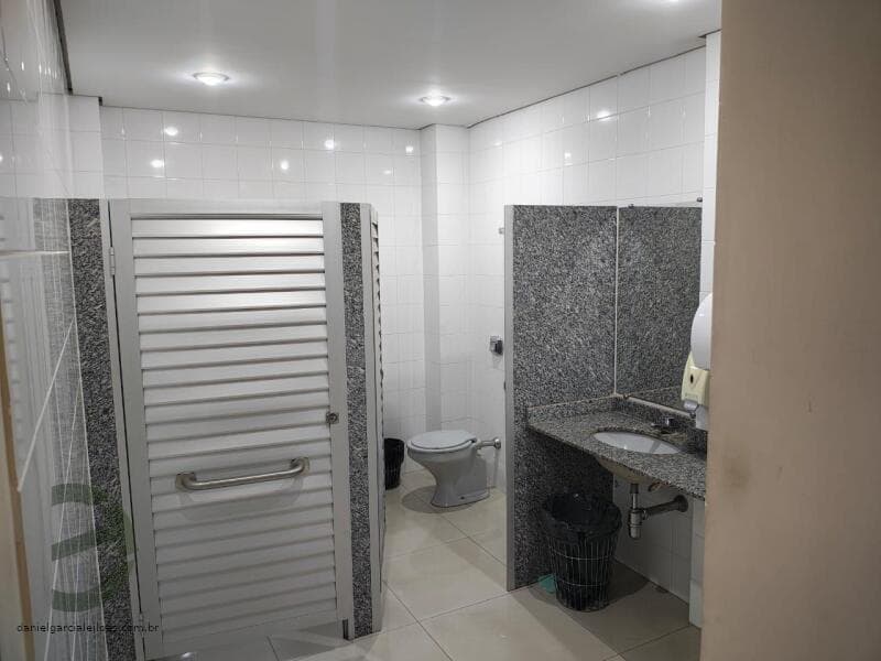 Foto 19 de 19: Comercial em leilão em Londrina - PR, bairro Centro — LOTE 004 Prédio Comercial