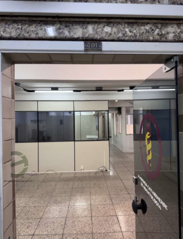 Foto 2 de 2: Comercial em leilão em Florianópolis - SC, bairro Centro — LOTE 001 Sala Comercial