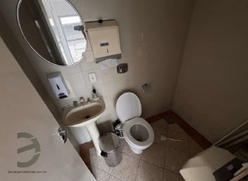 Foto 12 de 13: Comercial em leilão em Joinville - SC, bairro Centro — LOTE 005 Sala Comercial e Vaga de Garagem