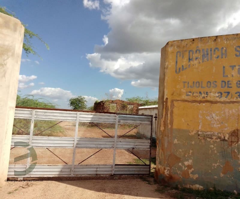 Foto 1 de 7: Area Rural em leilão em Sertânia - PE, bairro Zona Rural — LOTE 034 IMÓVEL