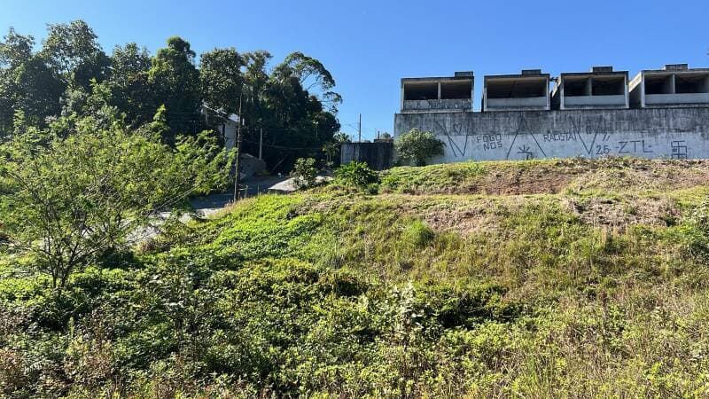 Foto 4 de 8: Terreno em leilão em Joinville - SC, bairro Costa e Silva — LOTE 001 Terreno