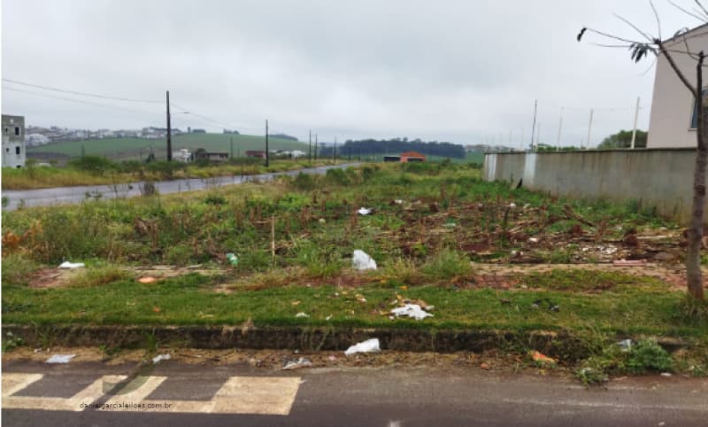 Foto 2 de 3: Terreno em leilão em Chapecó - SC, bairro Araras — LOTE 001 Terreno