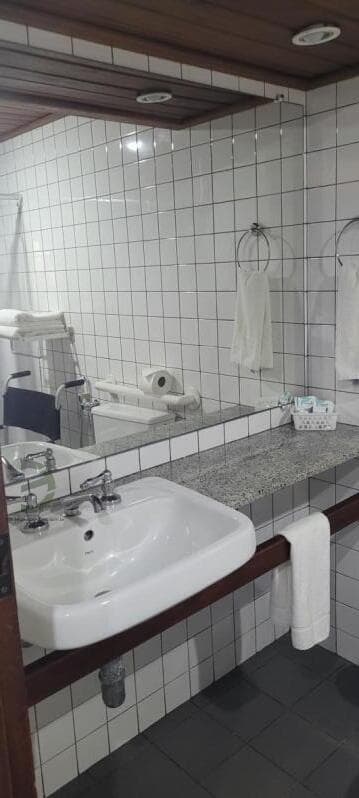 Foto 10 de 12: Apartamento em leilão em Salvador - BA, bairro Vitoria — LOTE 001 Apartamento