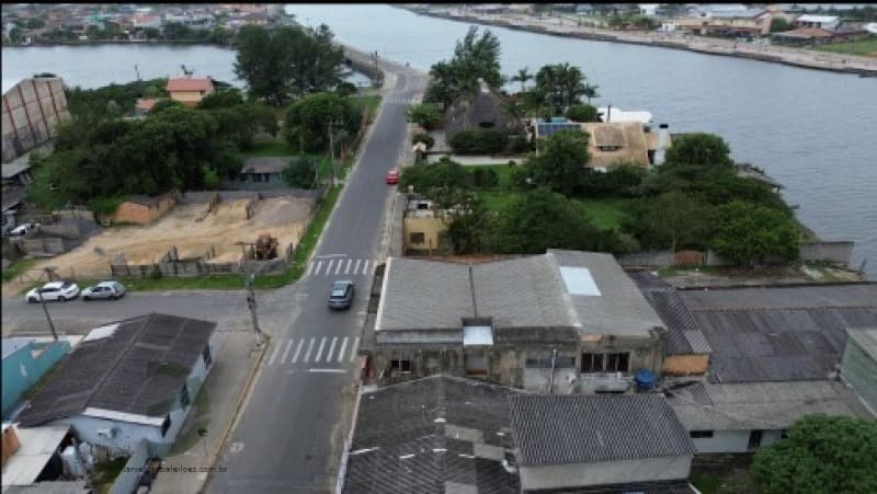 Foto 3 de 6: Terreno em leilão em Passo De Torres - SC, bairro Centro — LOTE 001 Direitos Possessórios