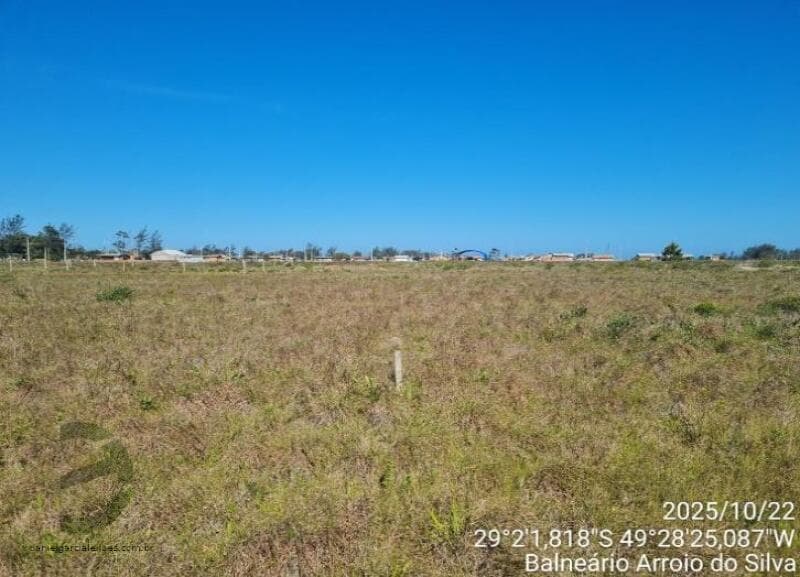 Foto 4 de 4: Terreno em leilão em Balneário Arroio Do Silva - SC, bairro Village — LOTE 011 Imóvel