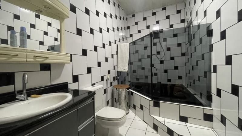 Foto 4 de 22: Comercial em leilão em Ji-paraná - RO — LOTE 001 IMÓVEL RESIDENCIAL E COMERCIAL EM JI-PARANÁ