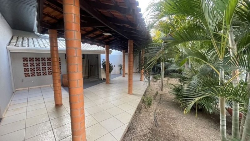 Foto 9 de 22: Comercial em leilão em Ji-paraná - RO — LOTE 001 IMÓVEL RESIDENCIAL E COMERCIAL EM JI-PARANÁ