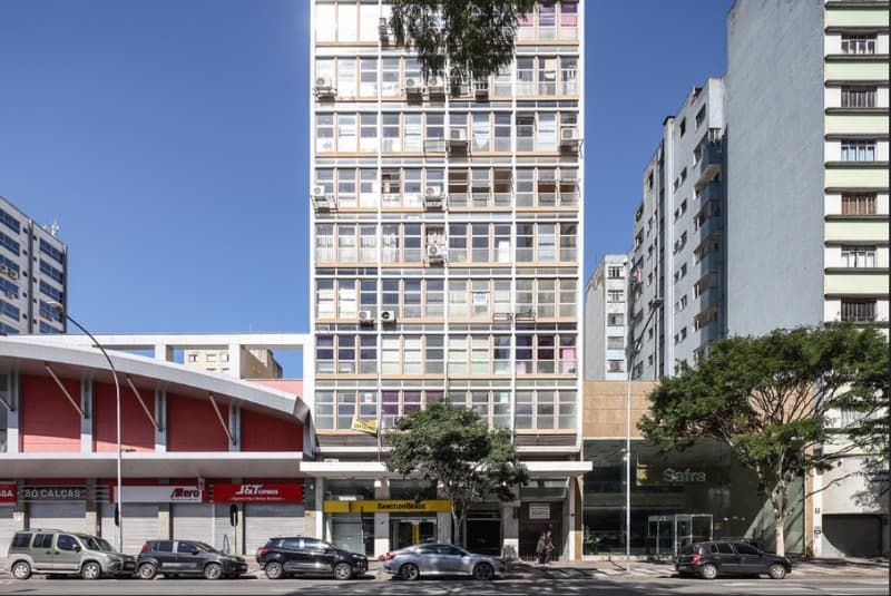 Foto 1 de 22: Apartamento em leilão em Curitiba - PR, bairro Centro — LOTE 001 APARTAMENTO NO CENTRO DE CURITIBA/PR