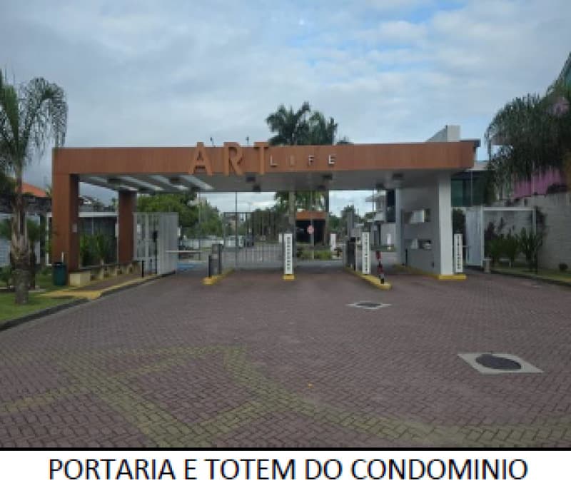 Casa em leilão em Rio De Janeiro - RJ — LOTE 001 Casa