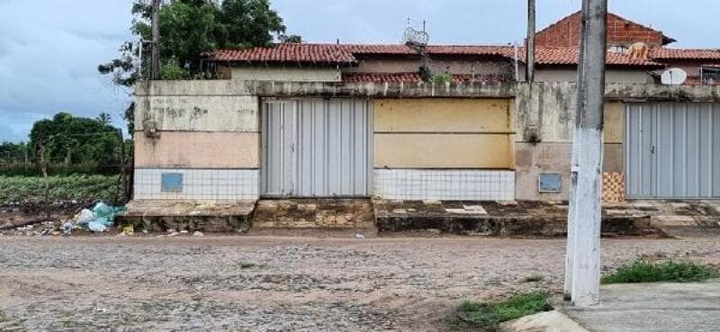 Casa em leilão em Cascavel - CE — LOTE 022 Casa