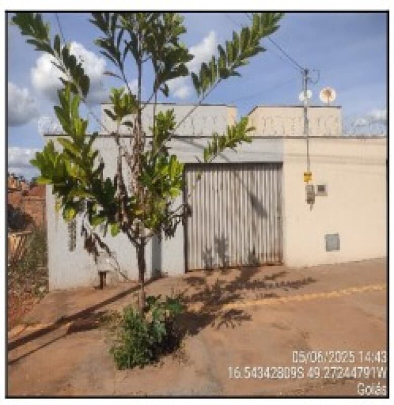 Casa em leilão em Goiânia - GO — LOTE 062 Casa