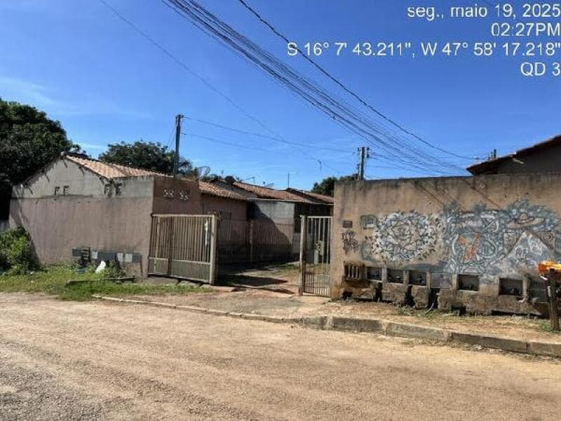 Casa em leilão em Luziânia - GO — LOTE 084 Casa