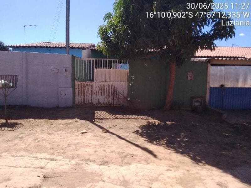 Casa em leilão em Luziânia - GO — LOTE 073 Casa