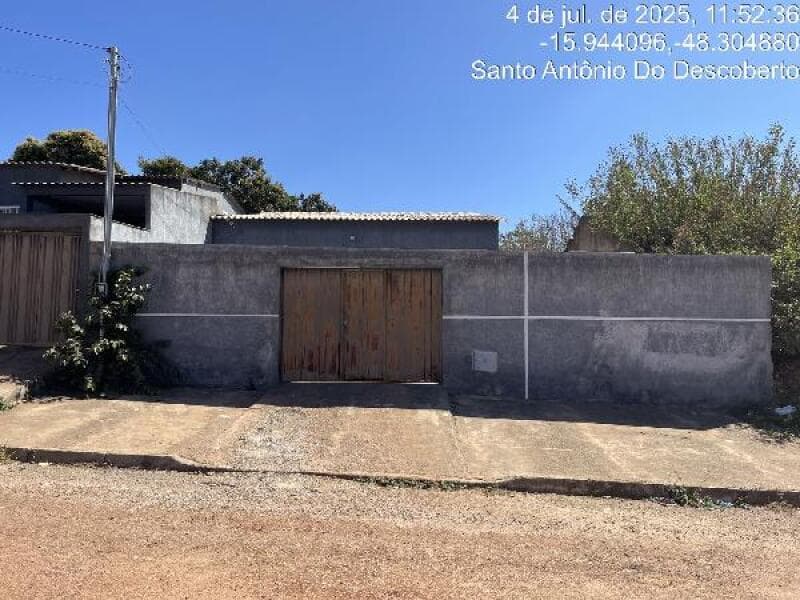 Casa em leilão em Santo Antônio Do Descoberto - GO — LOTE 086 Casa