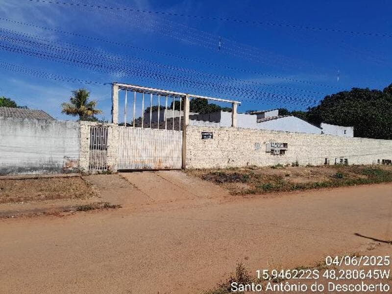 Casa em leilão em Santo Antônio Do Descoberto - GO — LOTE 088 Casa