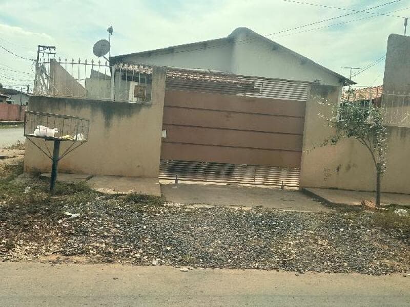 Casa em leilão em Cuiabá - MT — LOTE 183 Casa
