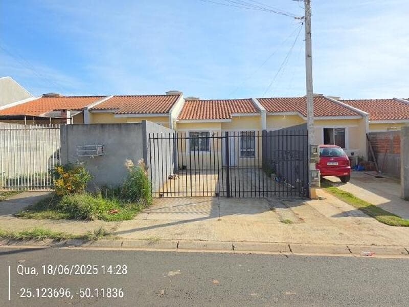 Casa em leilão em Ponta Grossa - PR — LOTE 266 Casa