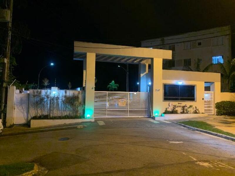 Apartamento em leilão em Macaé - RJ — LOTE 250 Apartamento