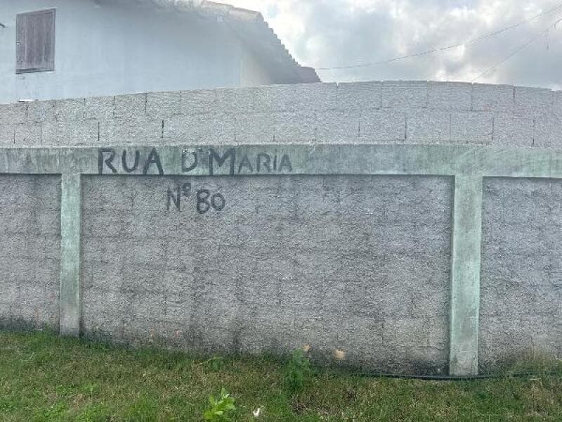 Casa em leilão em Magé - RJ — LOTE 304 Casa