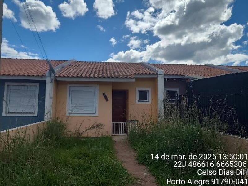 Casa em leilão em Porto Alegre - RS — LOTE 428 Casa
