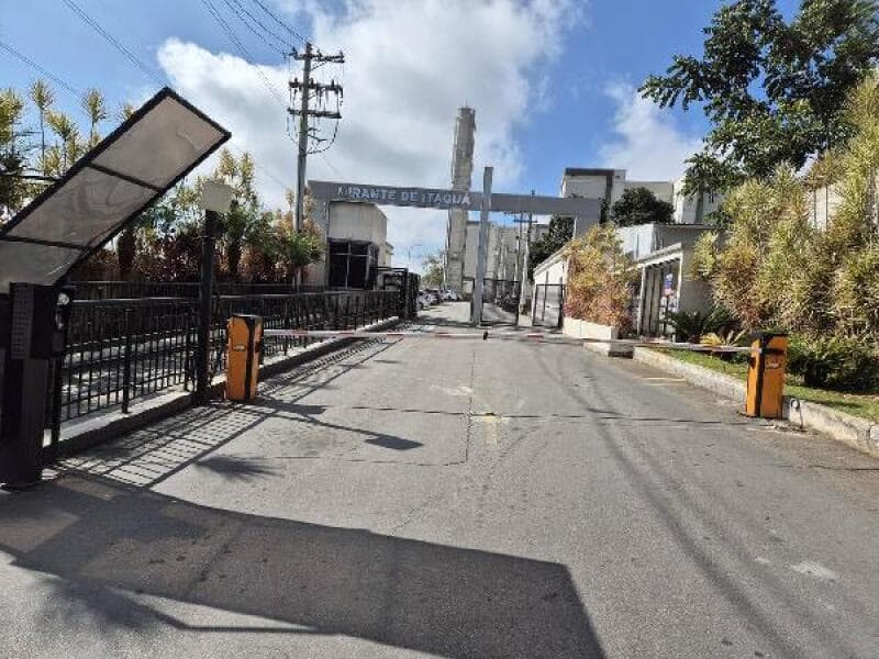 Apartamento em leilão em Itaquaquecetuba - SP — LOTE 502 Apartamento