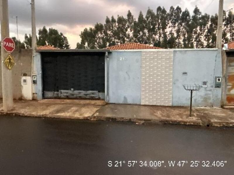 Casa em leilão em Pirassununga - SP — LOTE 523 Casa