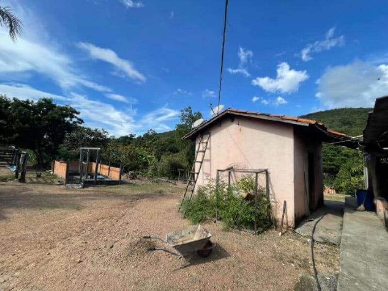 Foto 1 de 11: Terreno em leilão em Minaçu - GO — LOTE 001 Terreno rural com ou sem benfeitoria