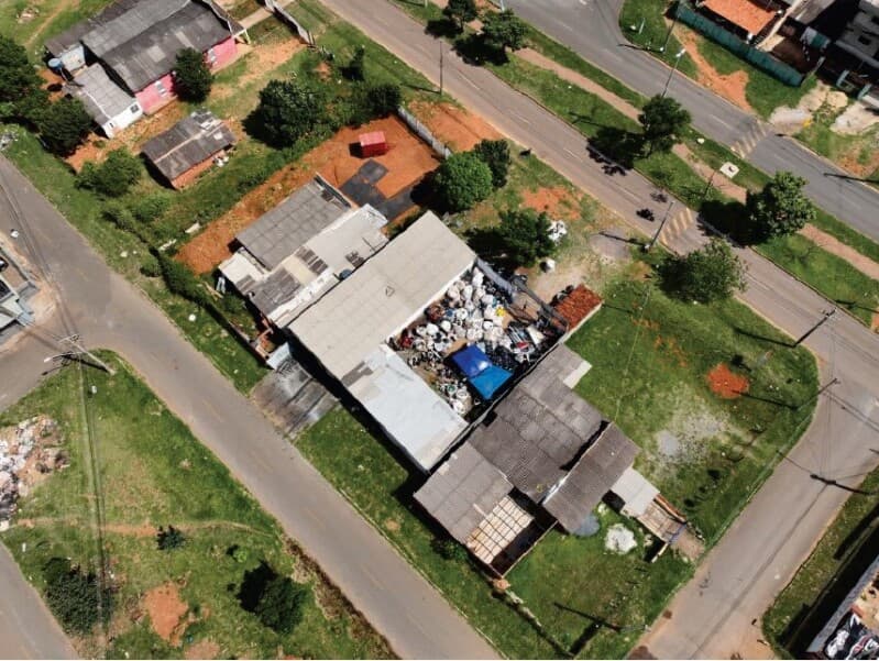 Terreno em leilão em Recanto Das Emas - DF, bairro Recanto das Emas — LOTE 006 Terreno Urbano Com Benfeitoria