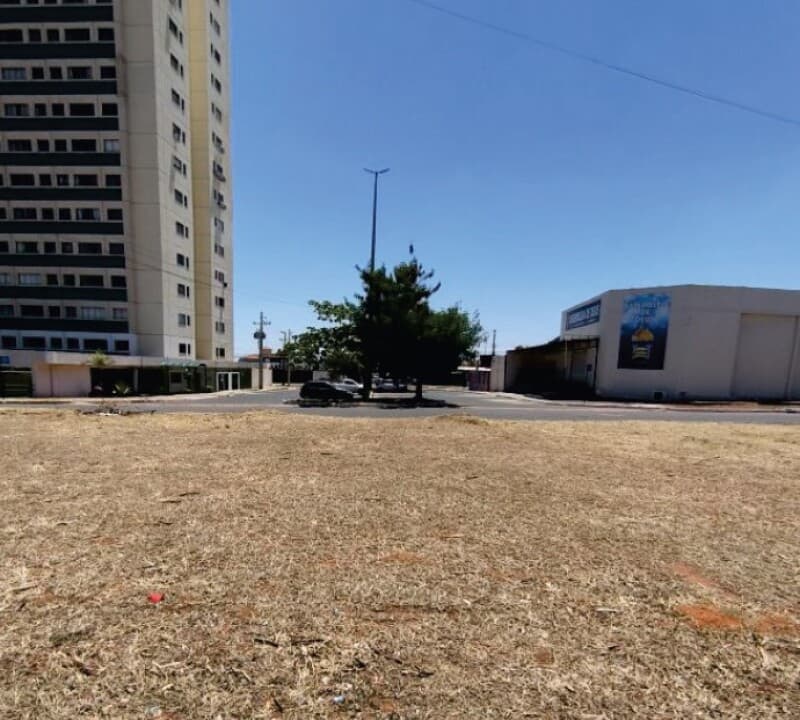 Terreno em leilão em Samambaia - DF, bairro Samambaia — LOTE 008 Terreno Urbano Sem Benfeitoria