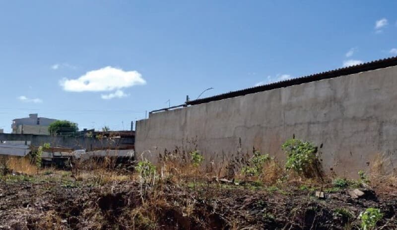 Foto 4 de 5: Terreno em leilão em Samambaia - DF — LOTE 013 Terreno Urbano Com Benfeitoria
