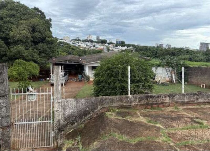 Foto 3 de 4: Terreno em leilão em Maringá - PR — LOTE 001 Terreno urbano com ou sem benfeitoria