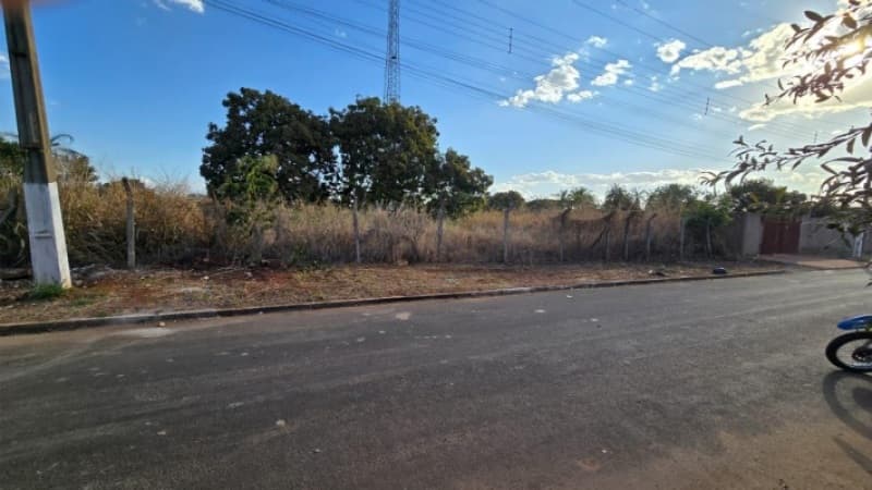 Foto 1 de 5: Terreno em leilão em São Simão - GO, bairro Setor Comercial Sul — LOTE 001 Terreno urbano com ou sem benfeitorias