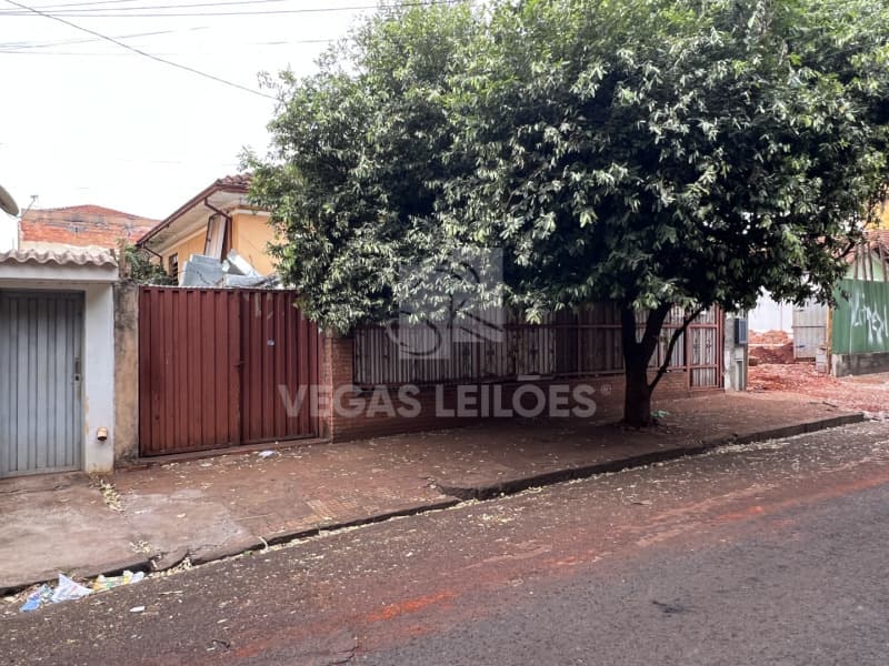 Casa em leilão em Ribeirão Preto - SP — LOTE 001 Casa Rua Onze de Agosto, Ribeirão Preto/SP