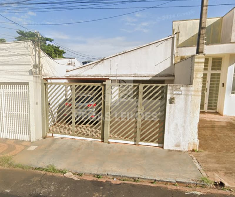 Casa em leilão em Ribeirão Preto - SP — LOTE 001 Casa Rua Itapura, Ribeirão Preto/SP